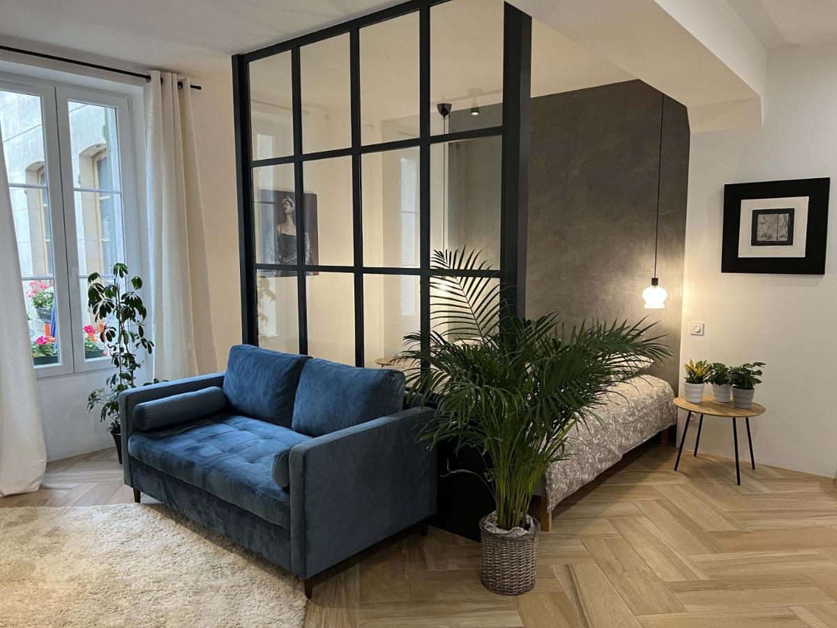 Bel Appartement Au Centre Du Vieux Joigny Eksteriør bilde