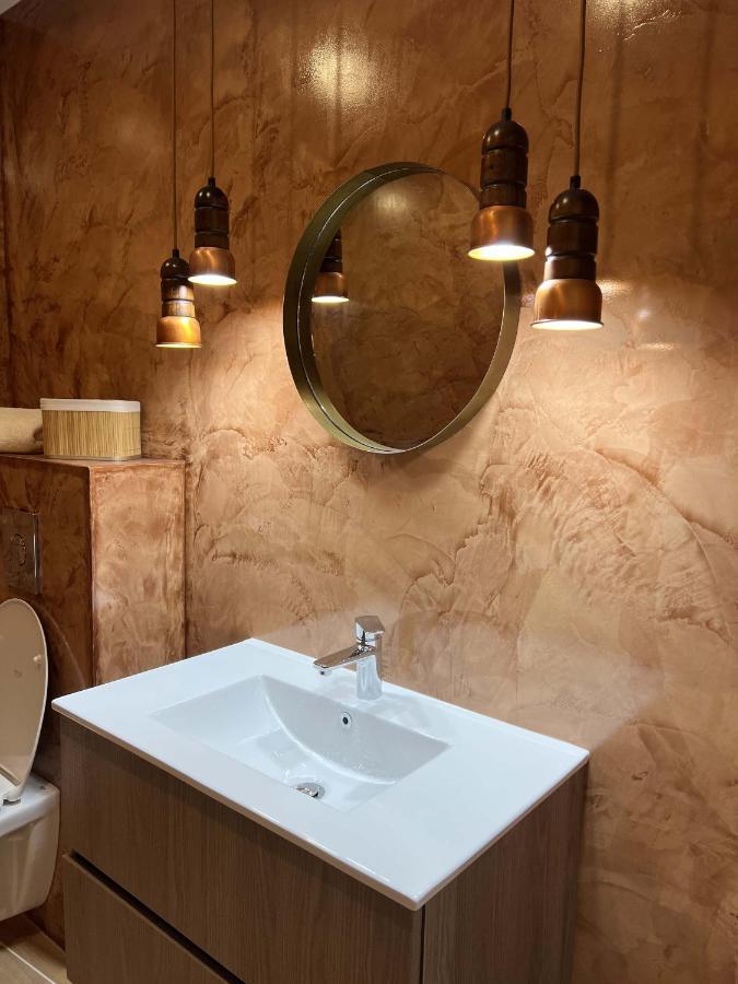 Bel Appartement Au Centre Du Vieux Joigny Eksteriør bilde
