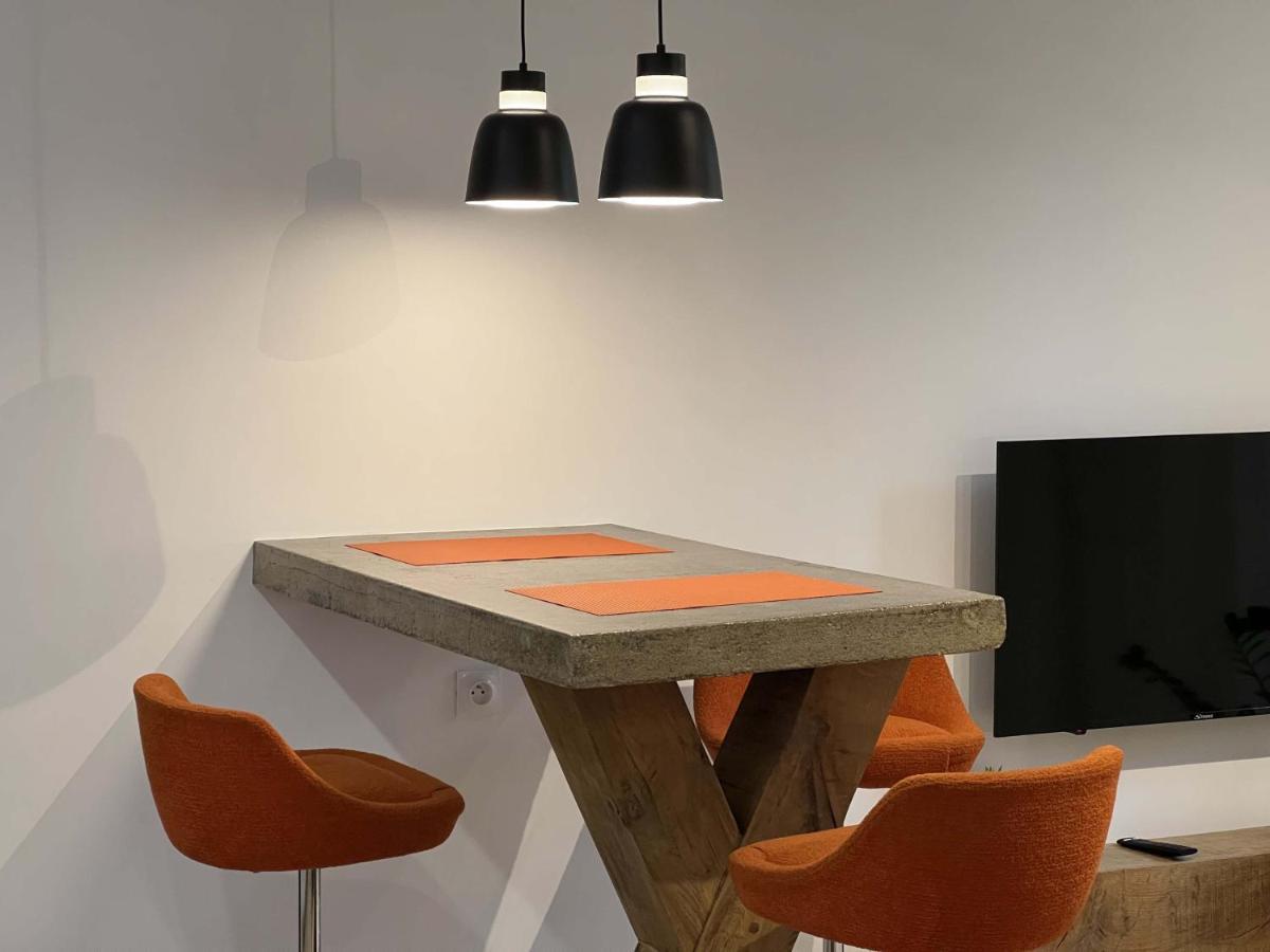 Bel Appartement Au Centre Du Vieux Joigny Eksteriør bilde