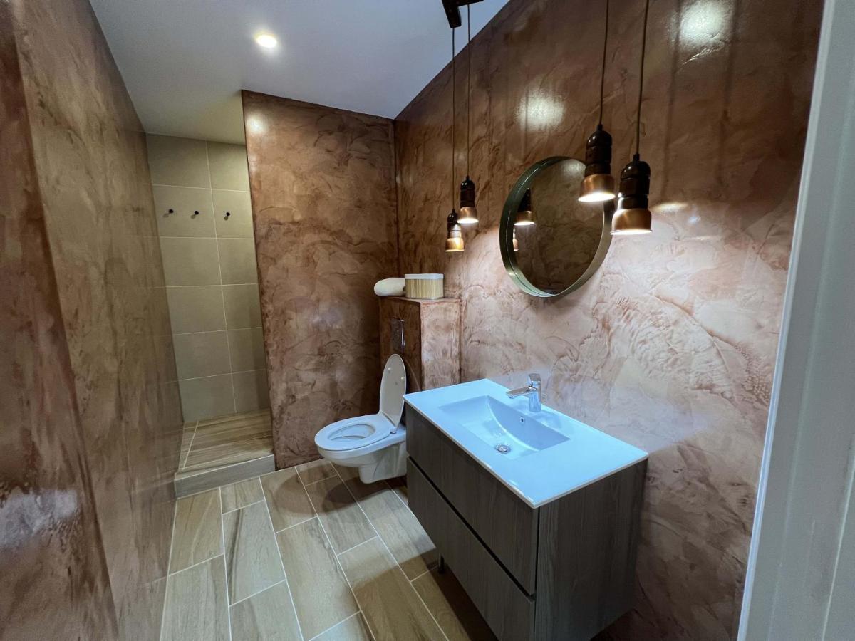 Bel Appartement Au Centre Du Vieux Joigny Eksteriør bilde