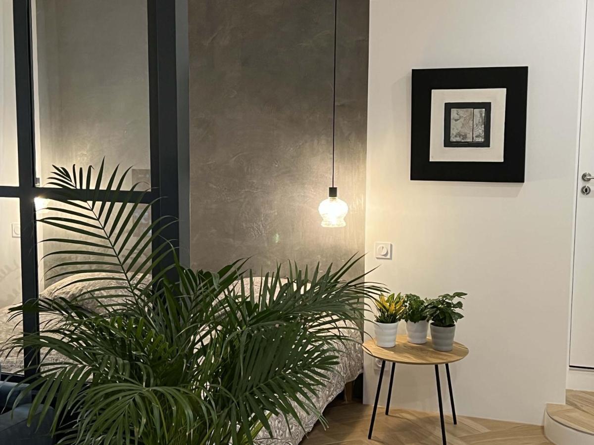 Bel Appartement Au Centre Du Vieux Joigny Eksteriør bilde